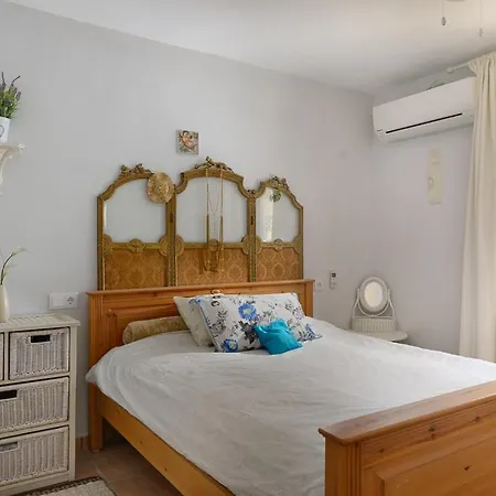 Holiday home Coveta Fuma House